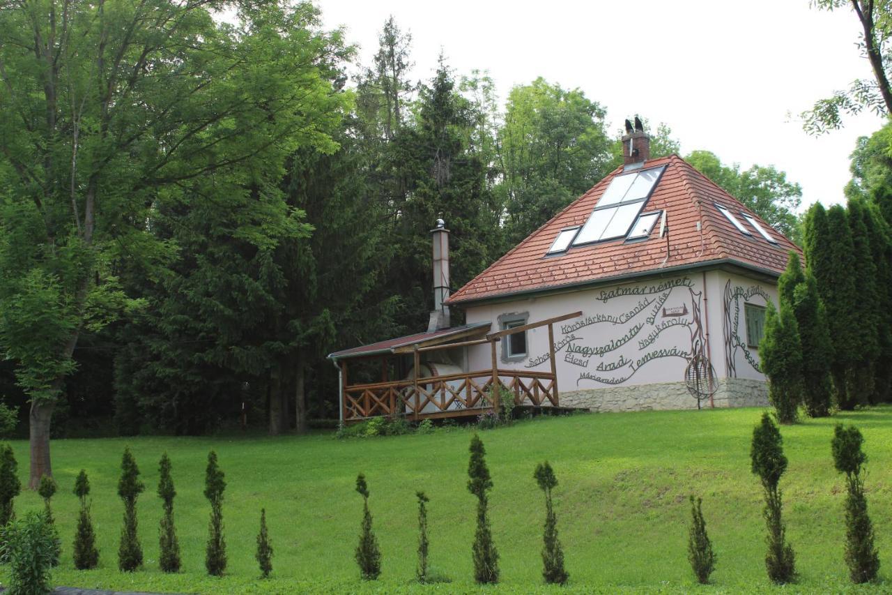 Bed and Breakfast Nagy-Magyarorszag Park Isztimér Exteriér fotografie
