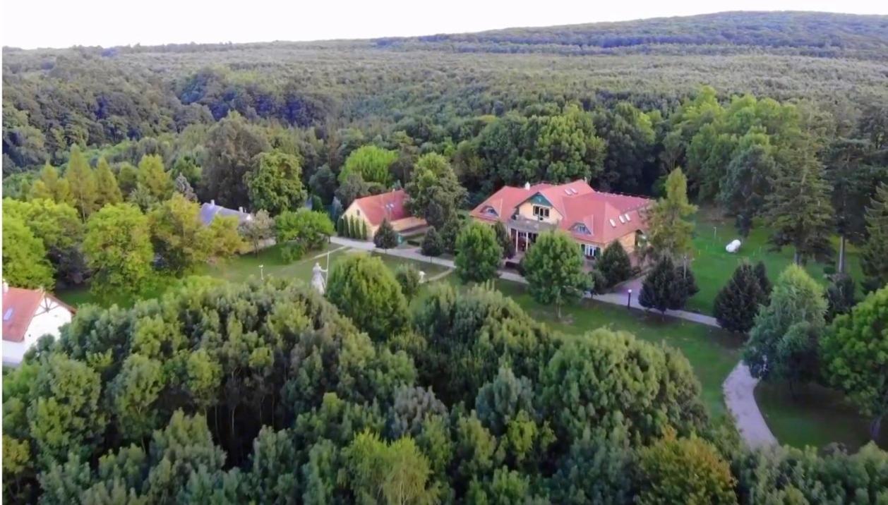 Bed and Breakfast Nagy-Magyarorszag Park Isztimér Exteriér fotografie